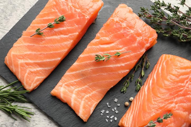New York Steak & Seafood Set of Frozen Salmon Filets - Skinless Salmon Fillets of 8 oz Each - Omega-Rich Norway Atlantic Salmon Filets without Skin (8 Fillets, 8oz) 8 Fillets (8oz)